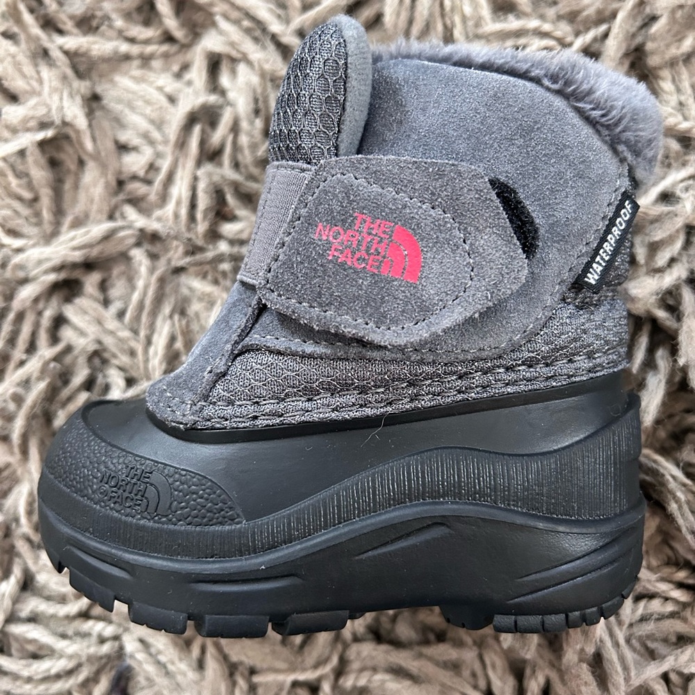 The North Face Toddler Alpenglow II Boots, size 4